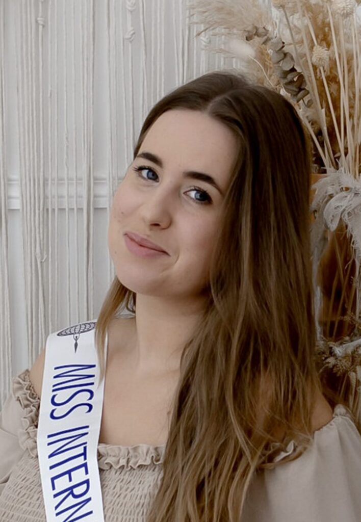 Maeva Legand
